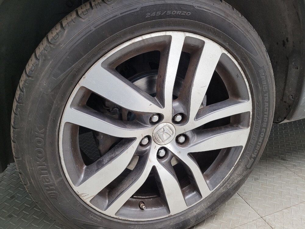 2017 Honda Pilot in Eastpointe, MI 48021 - 18121400 31