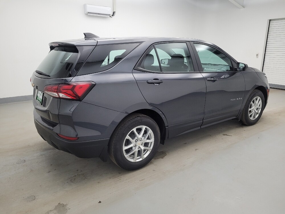 2022 Chevrolet Equinox in Louisville, KY 40258 - 18121401 10