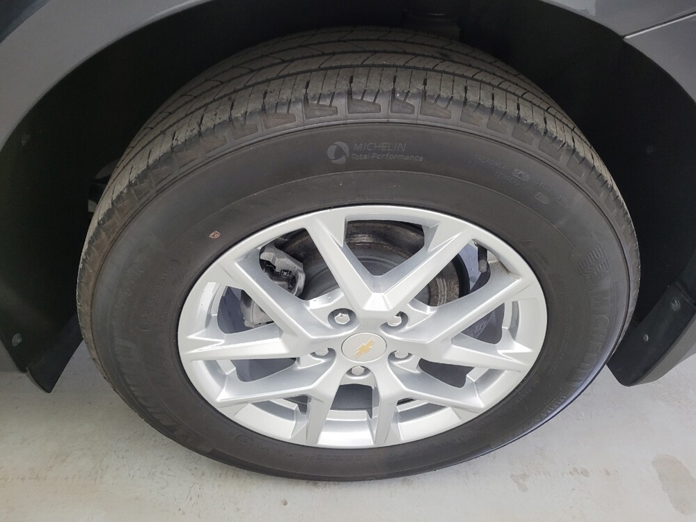 2022 Chevrolet Equinox in Louisville, KY 40258 - 18121401 31