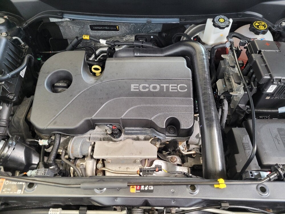 2022 Chevrolet Equinox in Louisville, KY 40258 - 18121401 30