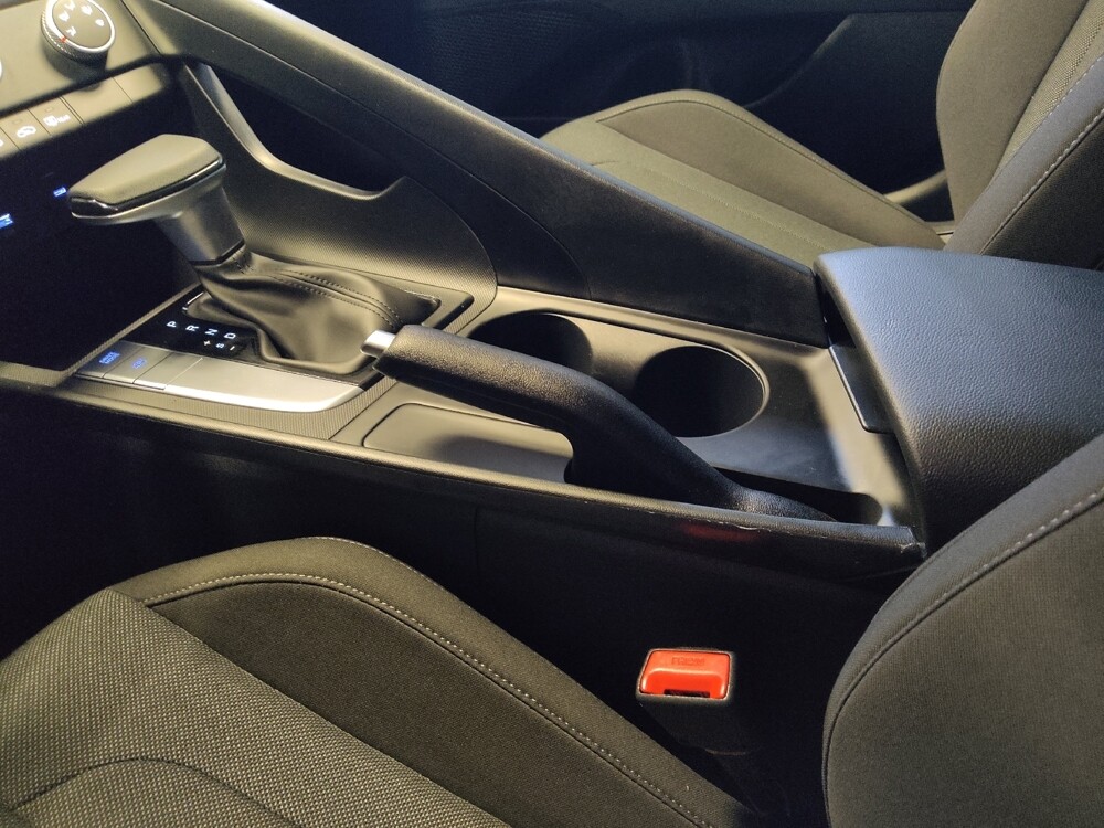 2025 Hyundai Elantra in Savannah, GA 31419 - 18121402 26