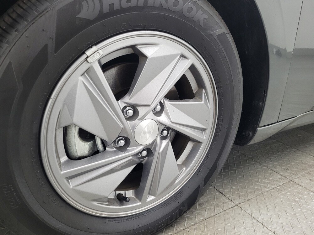 2025 Hyundai Elantra in Savannah, GA 31419 - 18121402 31