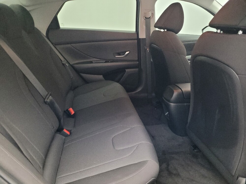 2025 Hyundai Elantra in Savannah, GA 31419 - 18121402 19