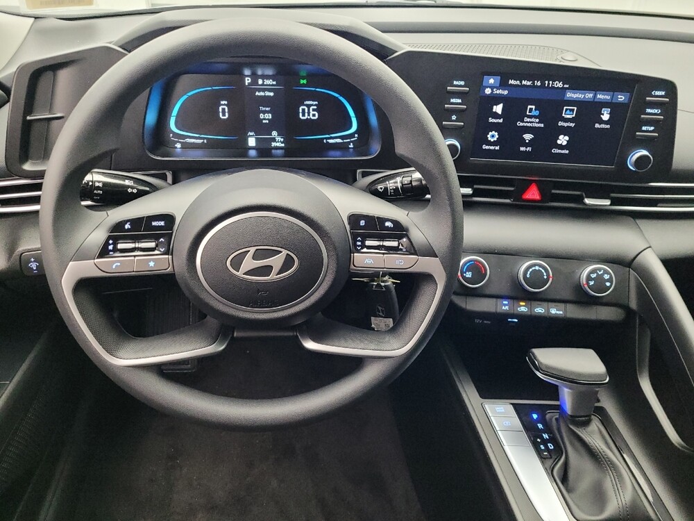 2025 Hyundai Elantra in Savannah, GA 31419 - 18121402 22