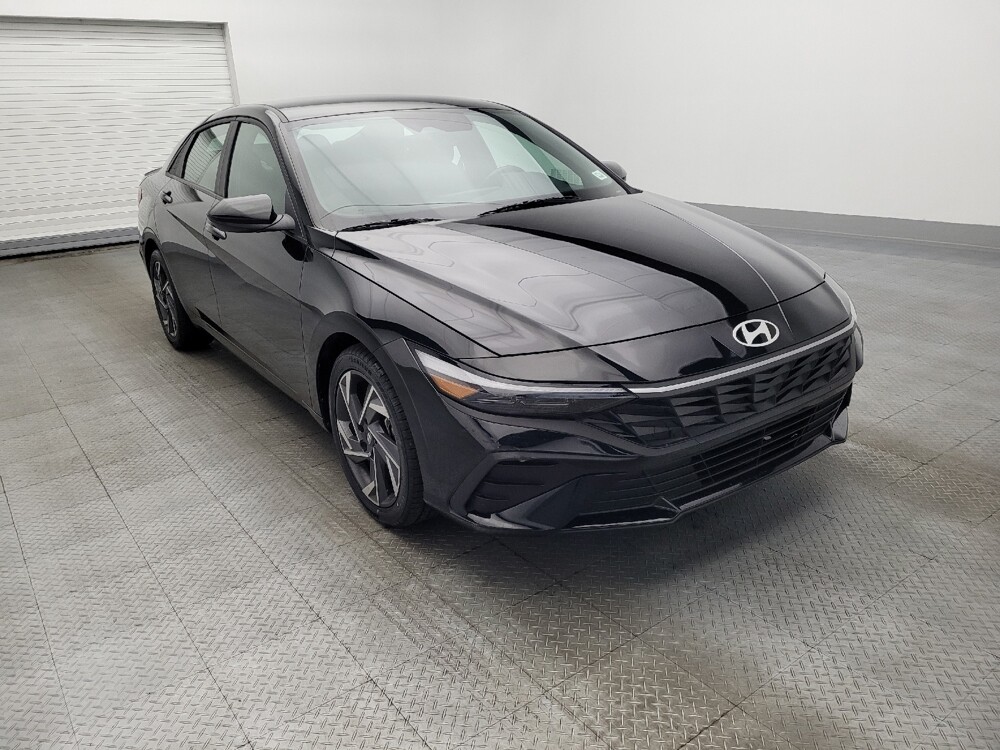 2025 Hyundai Elantra in Savannah, GA 31419 - 18121403 13