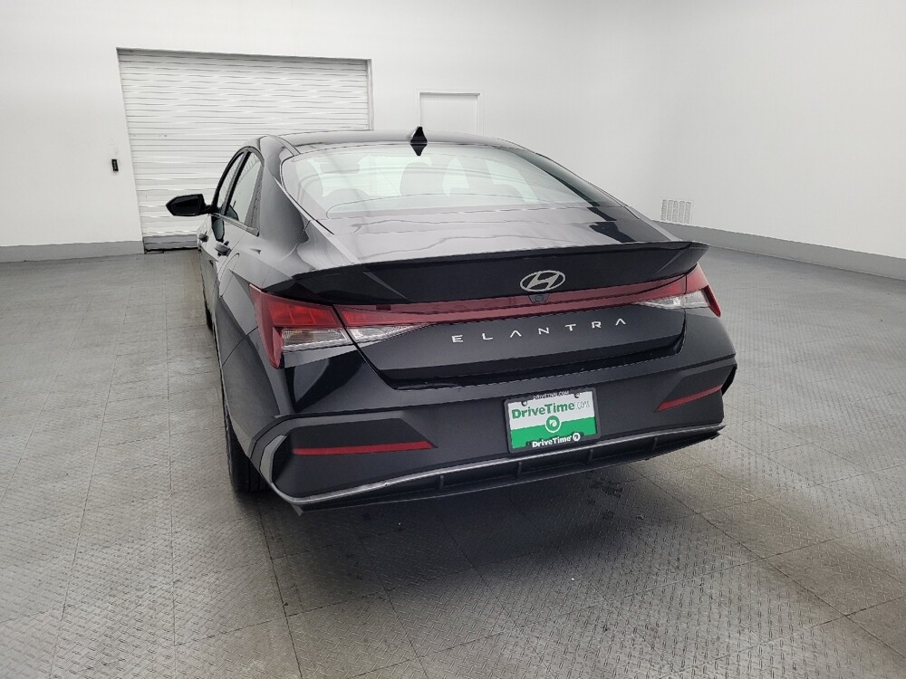 2025 Hyundai Elantra in Savannah, GA 31419 - 18121403 6