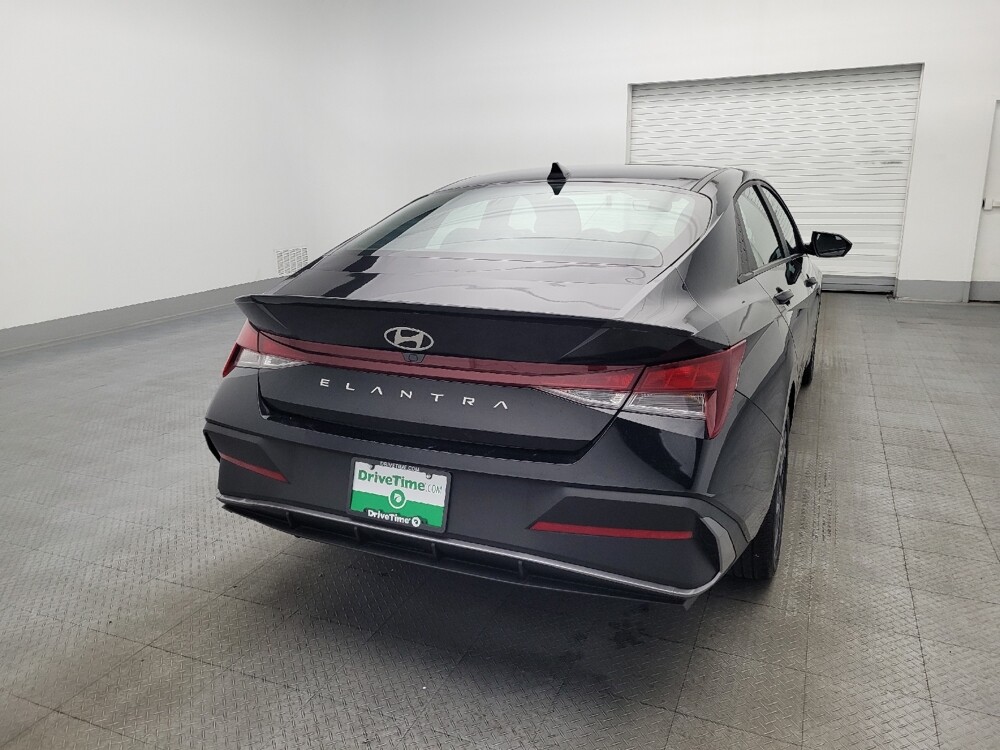 2025 Hyundai Elantra in Savannah, GA 31419 - 18121403 7