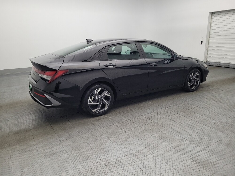 2025 Hyundai Elantra in Savannah, GA 31419 - 18121403 10