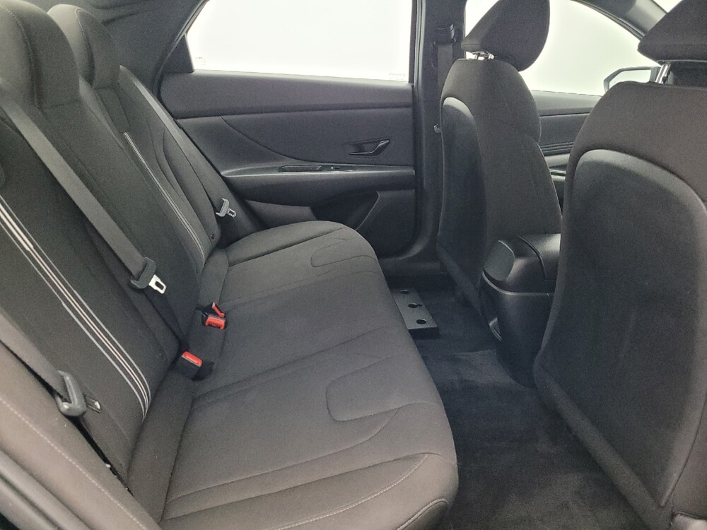 2025 Hyundai Elantra in Savannah, GA 31419 - 18121403 19