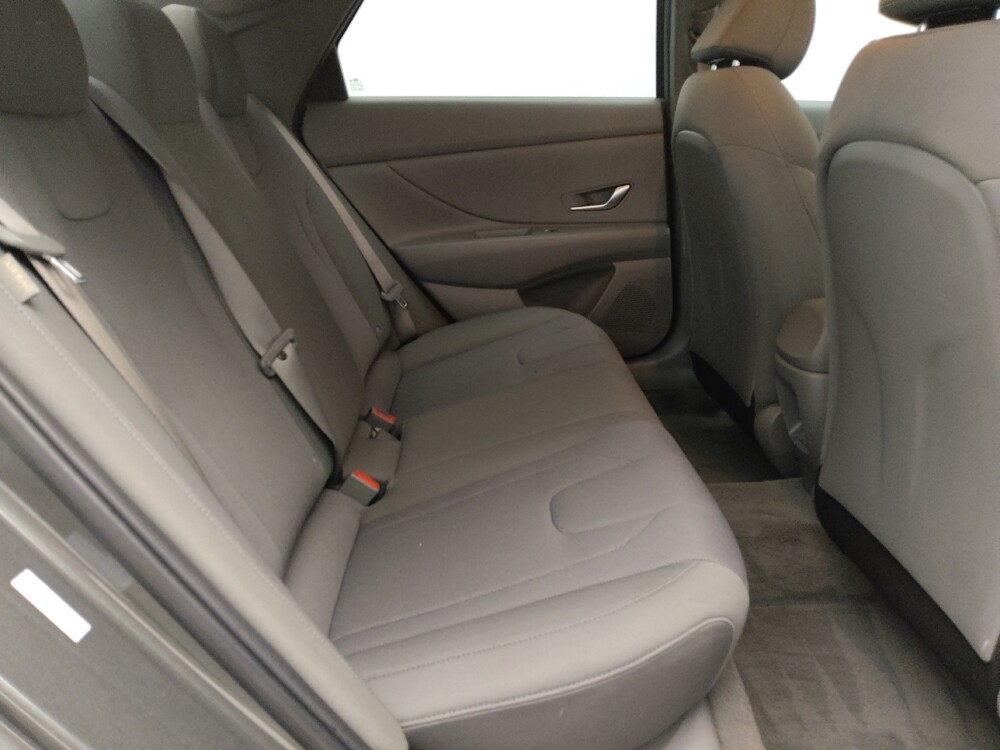 2025 Hyundai Elantra in Savannah, GA 31419 - 18121405 19