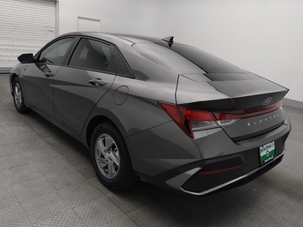 2025 Hyundai Elantra in Savannah, GA 31419 - 18121405 5