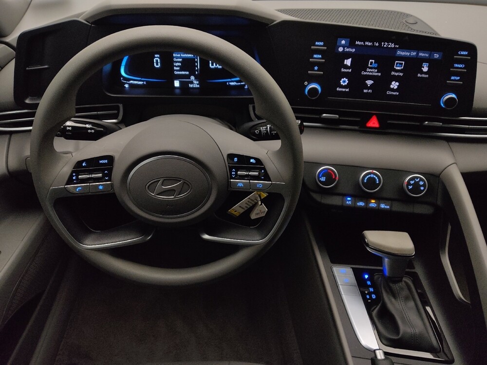 2025 Hyundai Elantra in Savannah, GA 31419 - 18121405 22