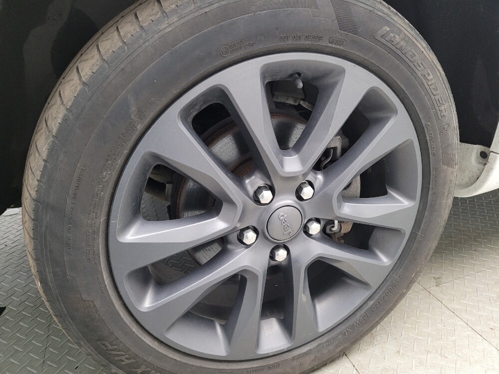 2018 Jeep Grand Cherokee in Taylor, MI 48180 - 18121410 31