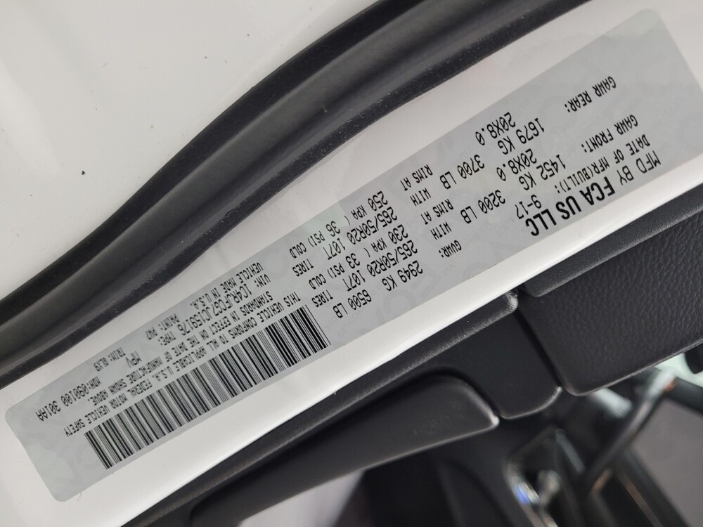 2018 Jeep Grand Cherokee in Taylor, MI 48180 - 18121410 33