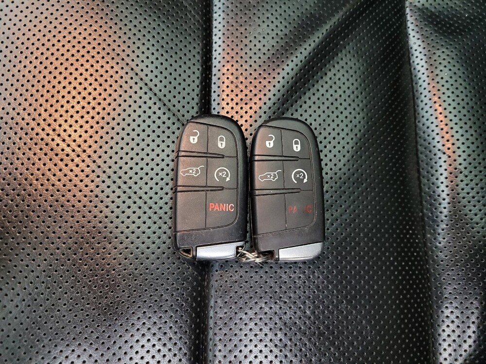 2018 Jeep Grand Cherokee in Taylor, MI 48180 - 18121410 32