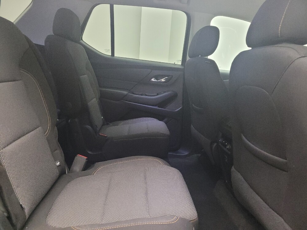 2020 Chevrolet Traverse in Eastpointe, MI 48021 - 18121416 19