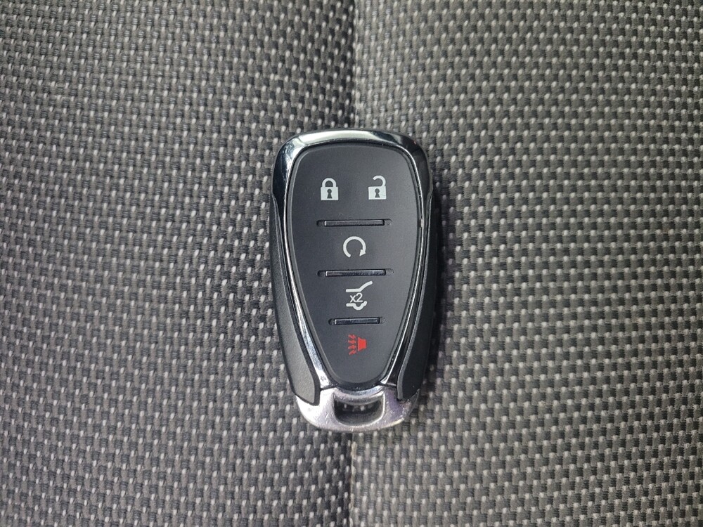 2020 Chevrolet Traverse in Eastpointe, MI 48021 - 18121416 32