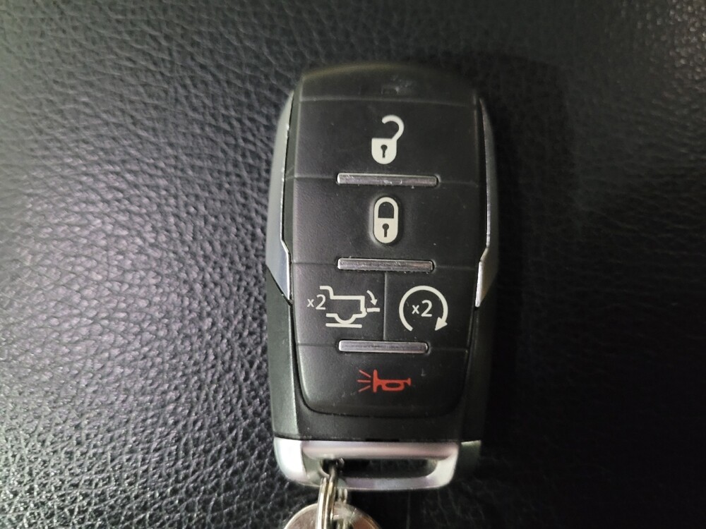 2020 RAM 1500 in Williamstown, NJ 8094 - 18121418 32