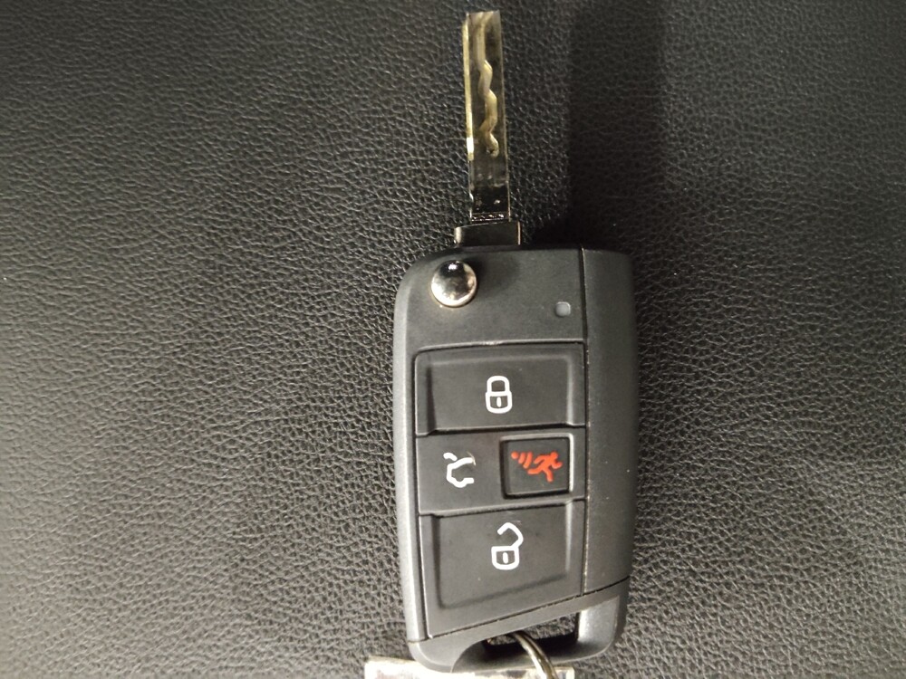 2020 Volkswagen Atlas in Knoxville, TN 37923 - 18121420 32