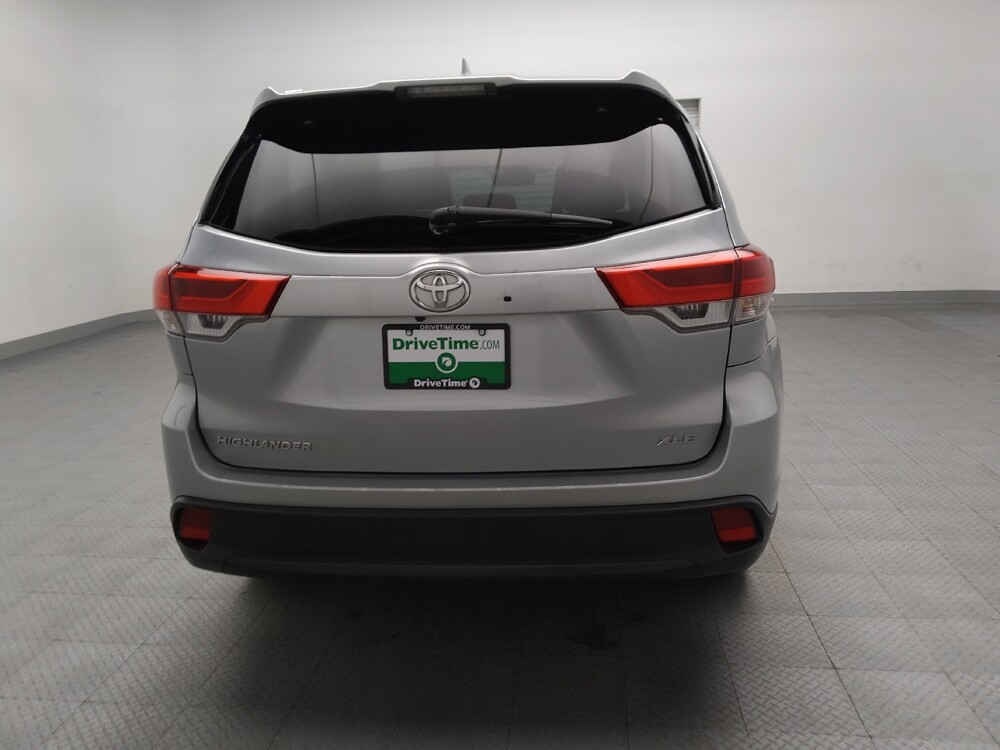 2019 Toyota Highlander in Plano, TX 75074 - 18121454 7