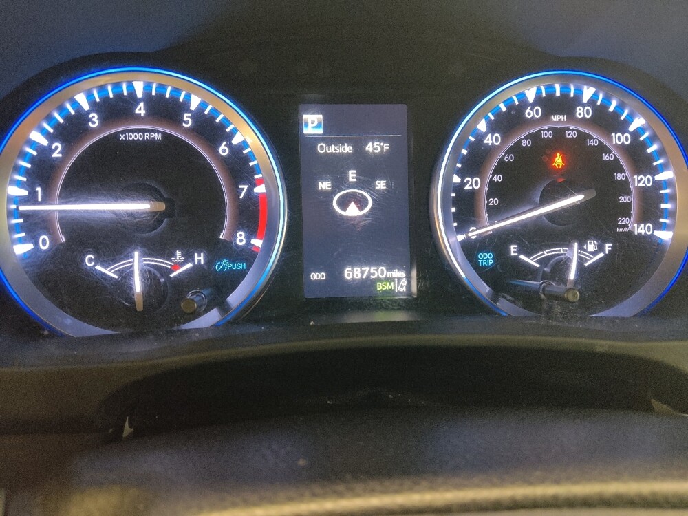 2019 Toyota Highlander in Plano, TX 75074 - 18121454 23