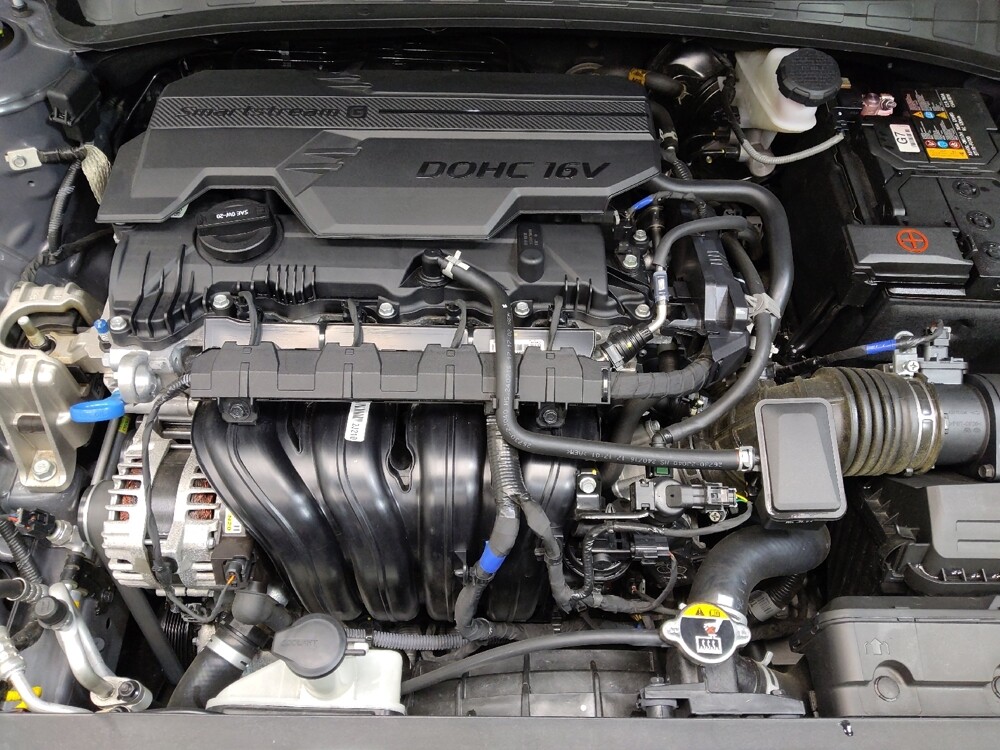 2025 Hyundai Elantra in Columbia, SC 29210 - 18121455 30