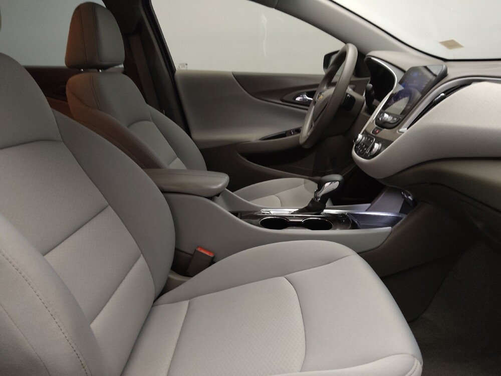 2022 Chevrolet Malibu in Plano, TX 75074 - 18121457 19