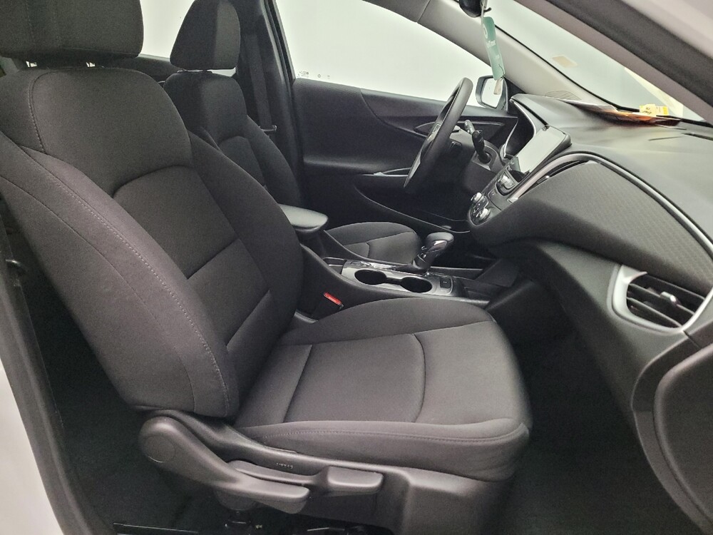 2024 Chevrolet Malibu in Montclair, CA 91763 - 18121471 21