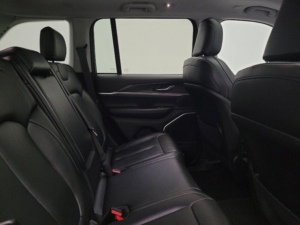 2024 Jeep Grand Cherokee in Louisville, KY 40258 - 18121482 19