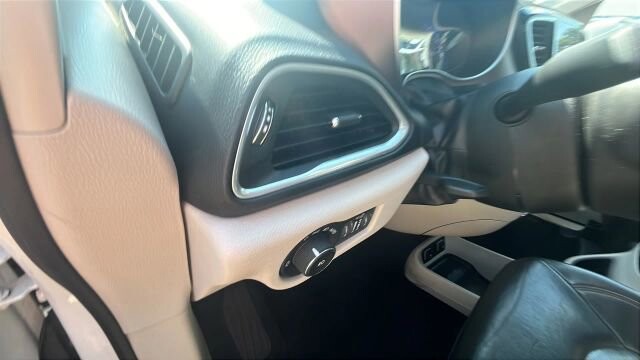 2017 Chrysler Pacifica in Greenville, SC 29607 - 18121491 36