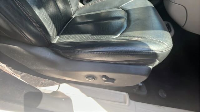 2017 Chrysler Pacifica in Greenville, SC 29607 - 18121491 18