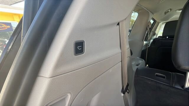 2017 Chrysler Pacifica in Greenville, SC 29607 - 18121491 26