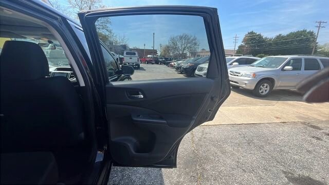 2015 Honda CR-V in Greenville, SC 29607 - 18121492 19