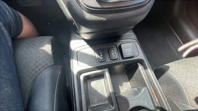 2015 Honda CR-V in Greenville, SC 29607 - 18121492 35