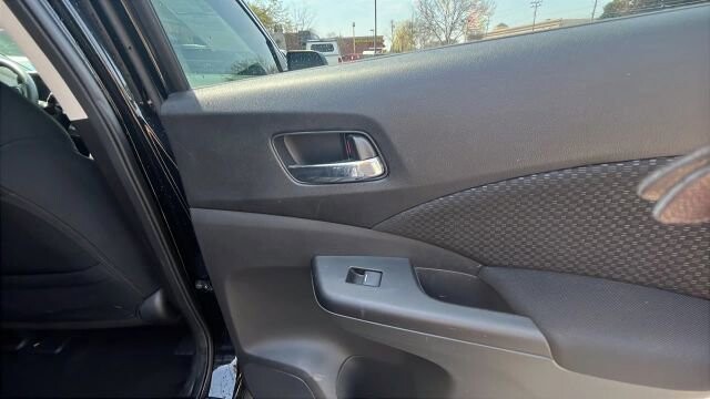 2015 Honda CR-V in Greenville, SC 29607 - 18121492 20