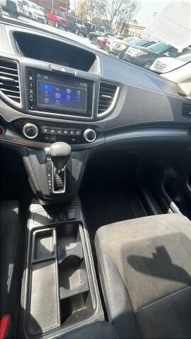 2015 Honda CR-V in Greenville, SC 29607 - 18121492 34