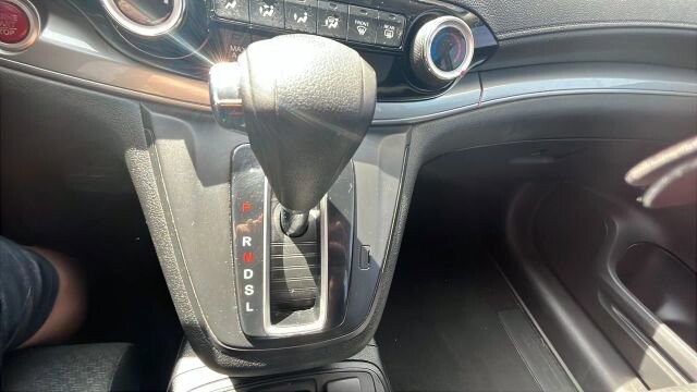 2015 Honda CR-V in Greenville, SC 29607 - 18121492 36