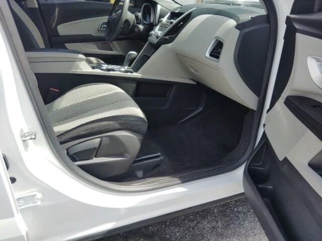 2015 Chevrolet Equinox in Greenville, SC 29607 - 18121496 14