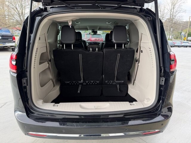 2024 Chrysler Pacifica in Knoxville, TN 37920 - 18121499 8