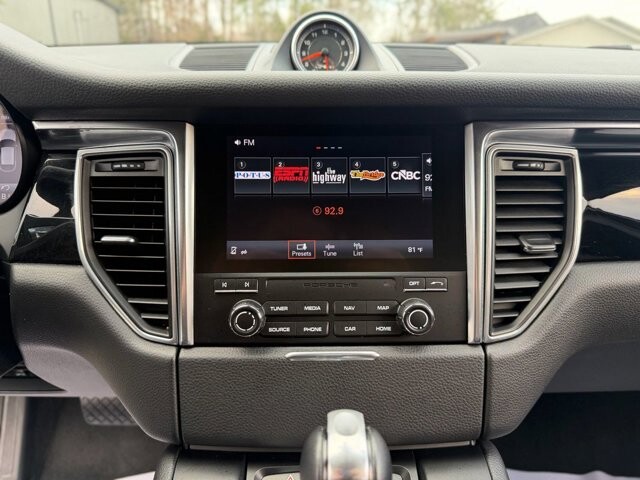 2018 Porsche Macan in Knoxville, TN 37920 - 18121500 24