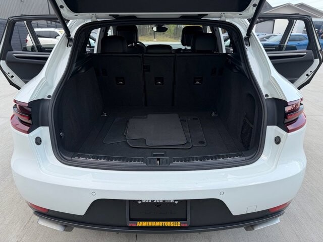 2018 Porsche Macan in Knoxville, TN 37920 - 18121500 15