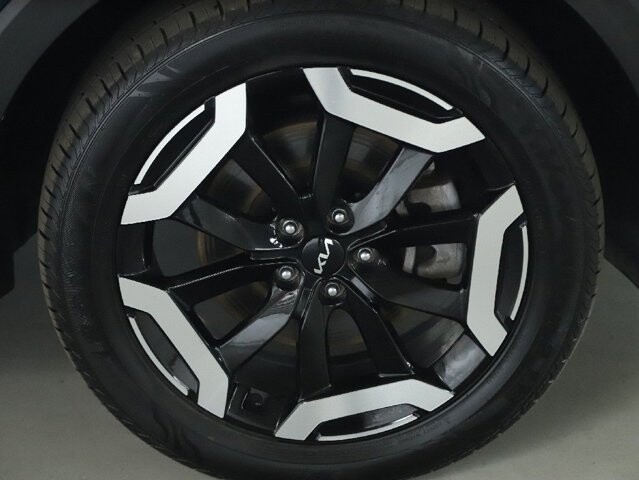 2024 Kia Telluride in Bedford, OH 44146 - 18121502 10