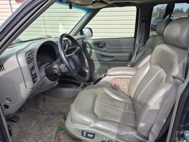 2000 Chevrolet Blazer in Wadena, MN 56482 - 18121504 5