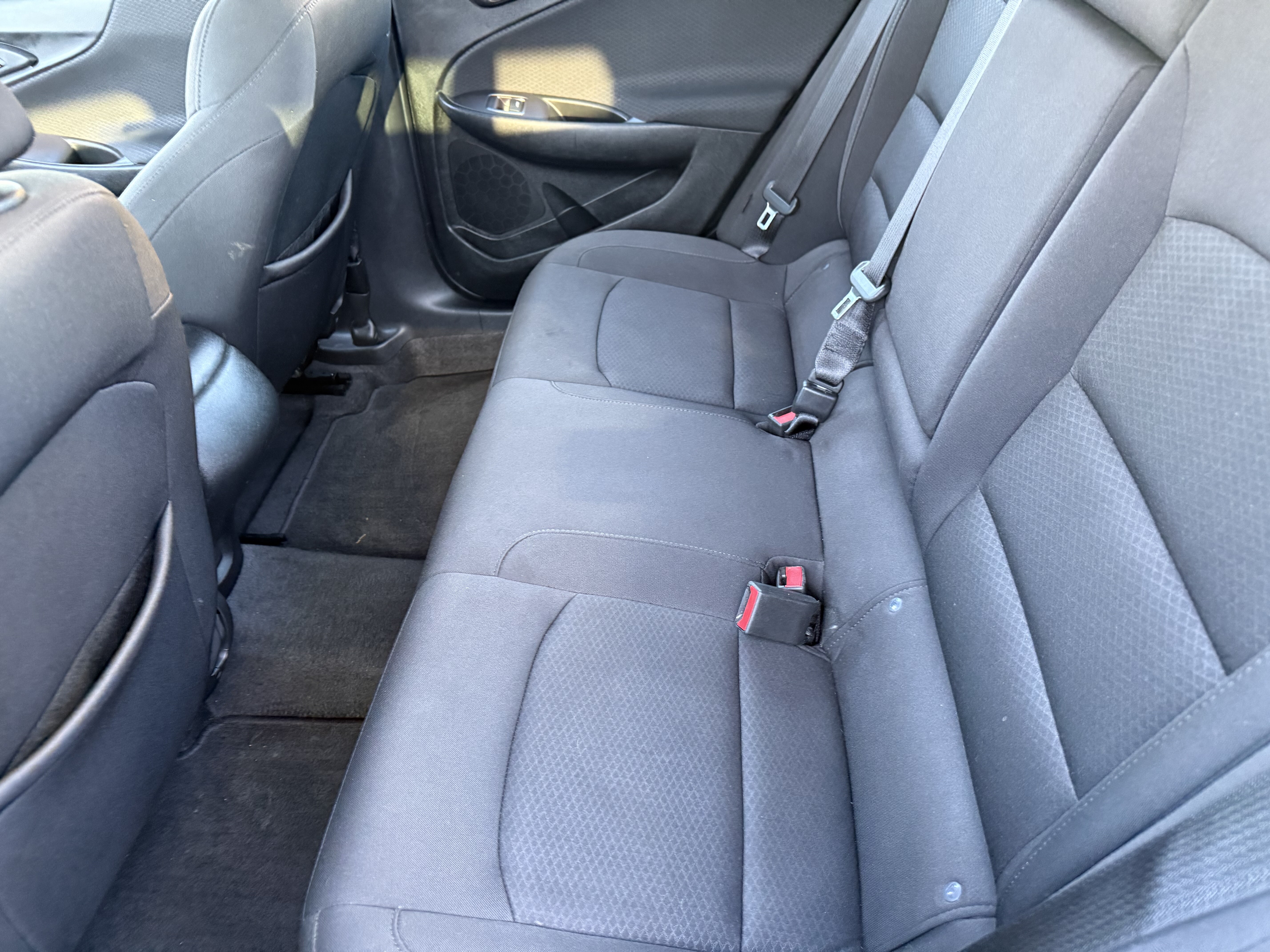 2018 Chevrolet Malibu in Phoenix, AZ 85022 - 18121508 8