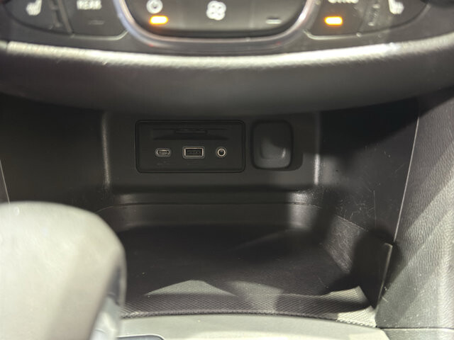 2022 Chevrolet Equinox in Burlington, WI 53105 - 18121509 33