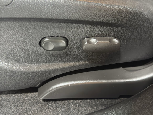 2022 Chevrolet Trax in Burlington, WI 53105 - 18121511 14