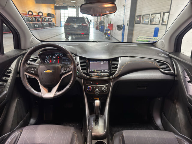 2022 Chevrolet Trax in Burlington, WI 53105 - 18121511 12