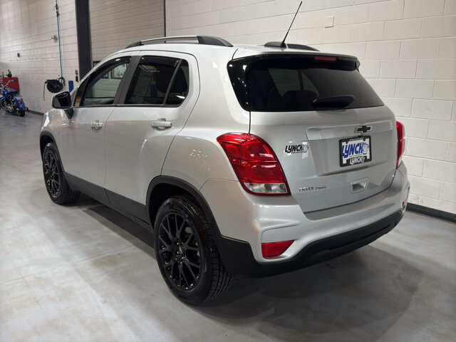 2022 Chevrolet Trax in Burlington, WI 53105 - 18121511 3