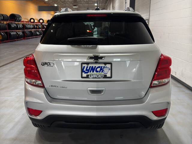 2022 Chevrolet Trax in Burlington, WI 53105 - 18121511 4