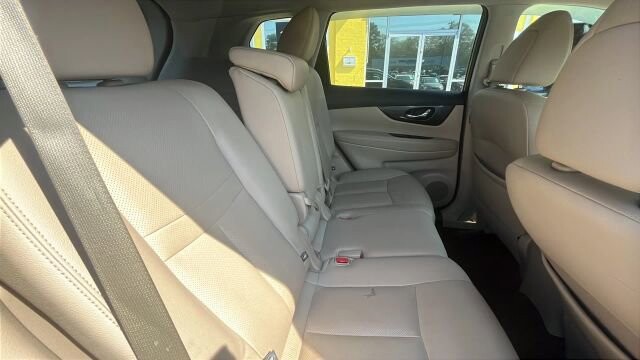 2016 Nissan Rogue in Greenville, SC 29607 - 18121519 21